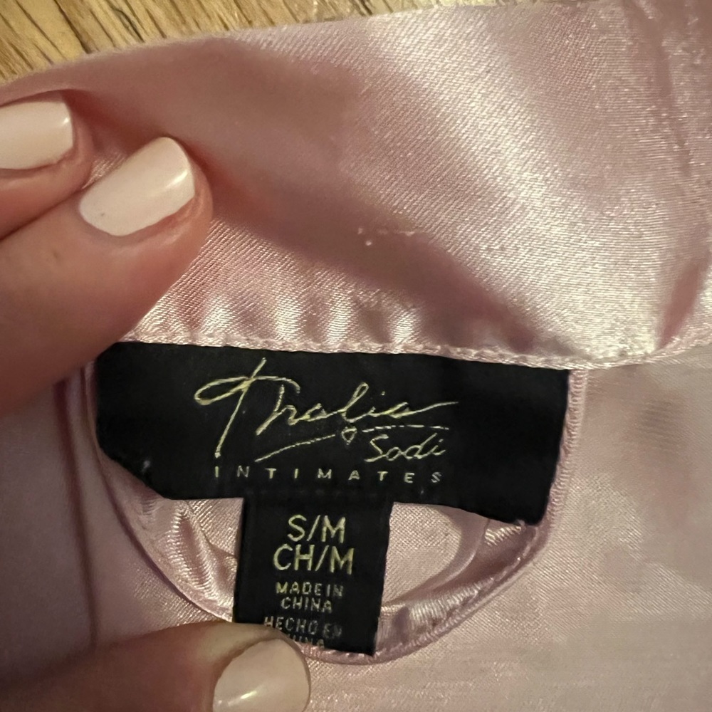 Night Robe - Picture 3 of 3